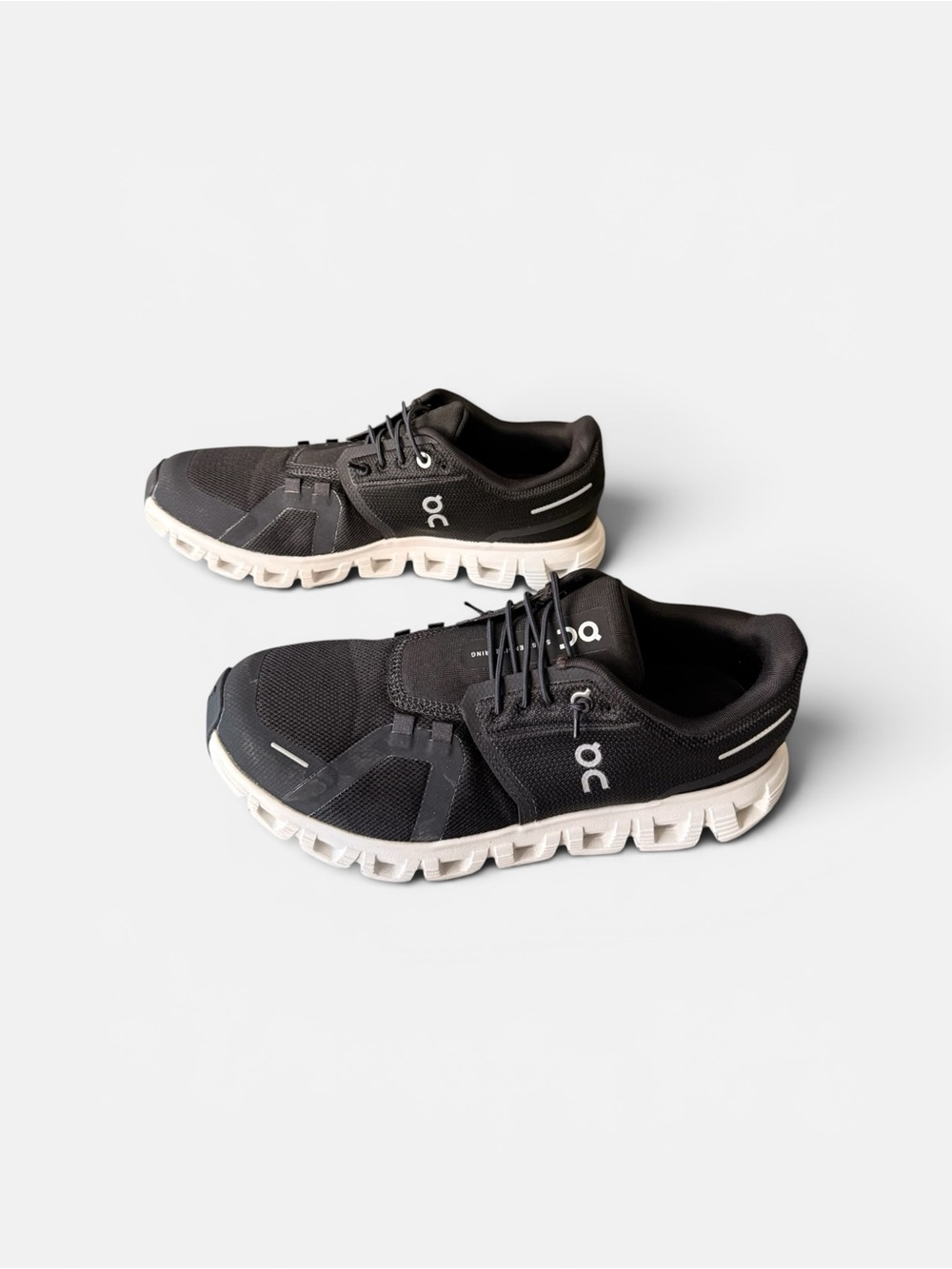 On Cloud 6 Women’s Black Running Sneakers with White Sole